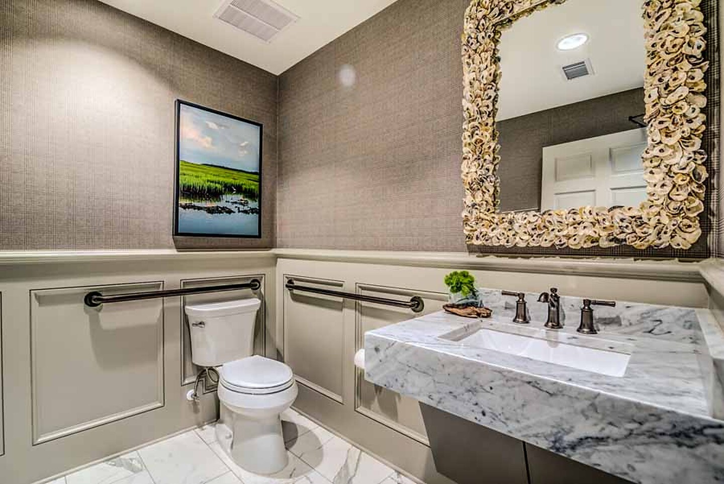 Installation | Vinyl Houndstooth